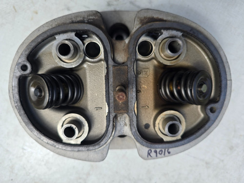 Bmw r90 left cylinder head - bmw,